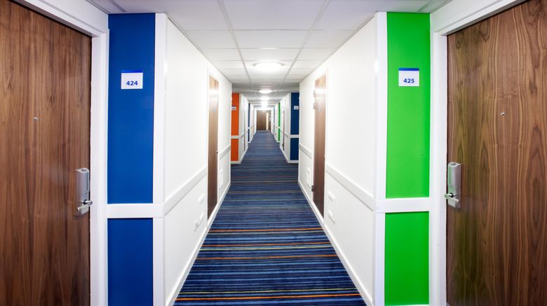<b>Holiday Inn Express London City Lobby</b>. Images powered by <a href="https://www.leonardoworldwide.com/" title="Leonardo Worldwide" target="_blank">Leonardo</a>.
