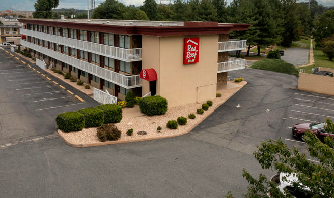 Red Roof Inn Charlottesville Exterior