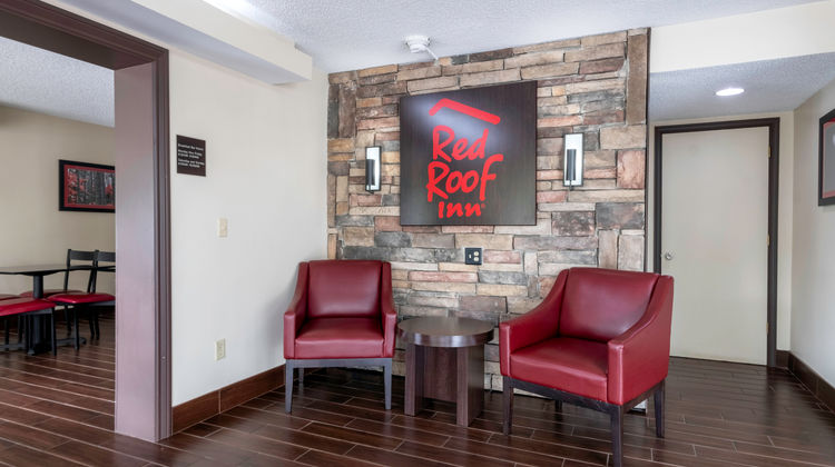 Red Roof Inn Charlottesville Lobby