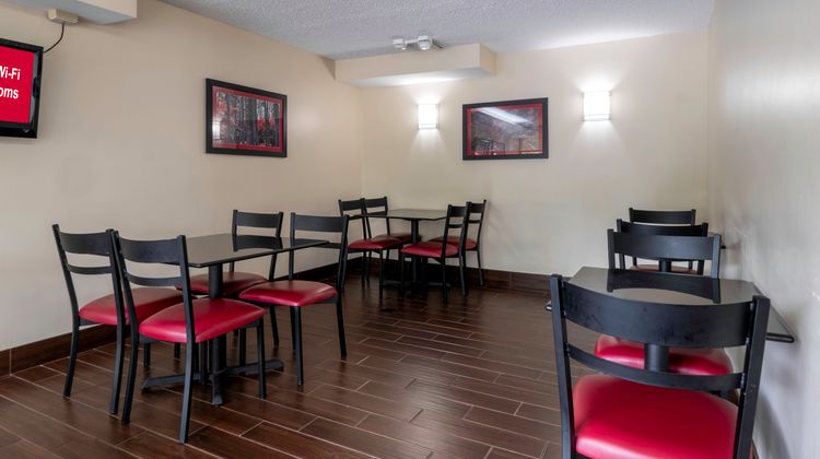 Red Roof Inn Charlottesville Lobby