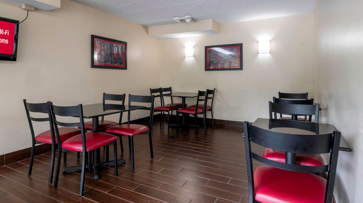 Red Roof Inn Charlottesville Lobby