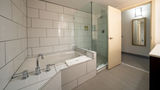 Holiday Inn Lansdale Suite