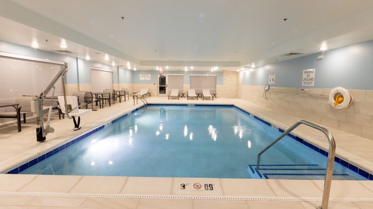 Holiday Inn Express & Suites-Univ Area Pool