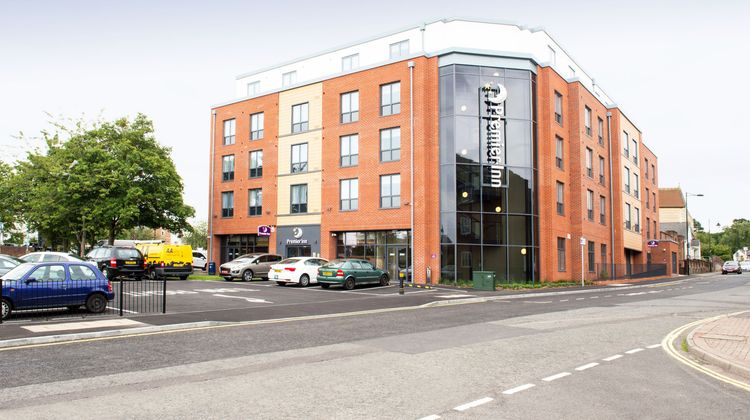 Premier Inn Basingstoke Town Centre Exterior