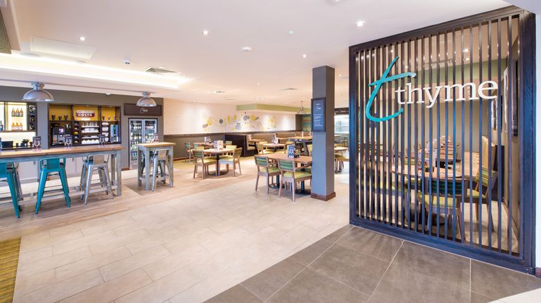 <b>Premier Inn Basingstoke Town Centre Lobby</b>. Images powered by <a href="https://www.leonardoworldwide.com/" title="Leonardo Worldwide" target="_blank">Leonardo</a>.