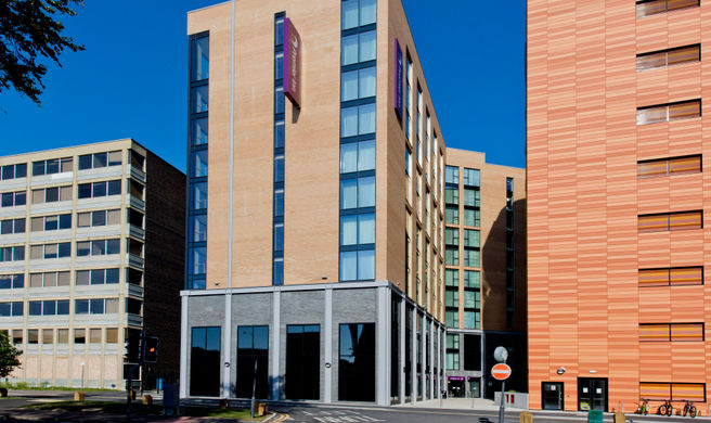 Premier Inn Bournemouth East Cliff Exterior