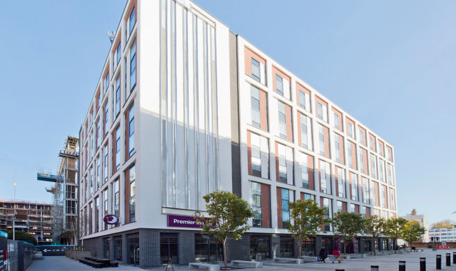 Premier Inn Bristol City Ctr Finzel Exterior
