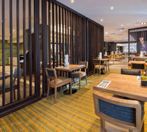Premier Inn Bristol City Ctr Finzel Lobby