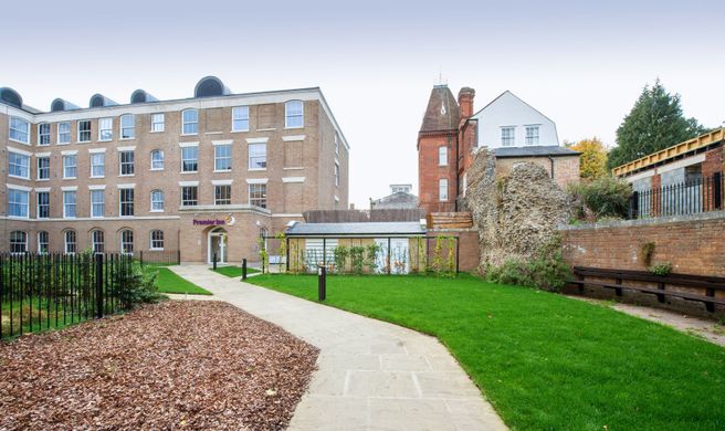 Premier Inn Bury St Edmunds Town Centre Exterior