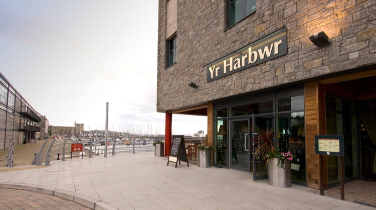 Premier Inn Caernarfon Exterior