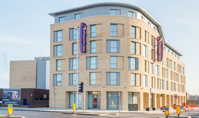 Premier Inn Cambridge City East Exterior