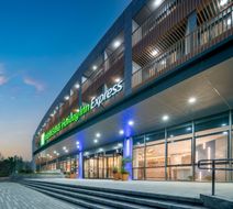Holiday Inn Express Nanjing Happy Valley Exterior