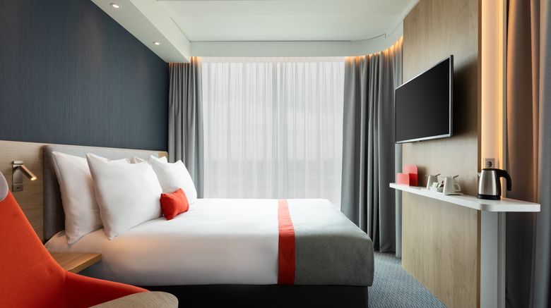 <b>Holiday Inn Express North Riverside Room</b>. Images powered by <a href="https://www.leonardoworldwide.com/" title="Leonardo Worldwide" target="_blank">Leonardo</a>.