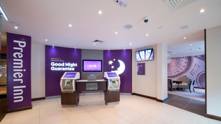 Premier Inn City Centre (Cathedral Qtr) Lobby