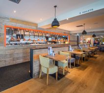 Premier Inn Farnborough Town Centre Lobby
