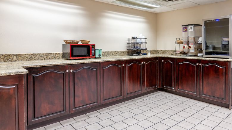 <b>Red Roof Inn Fayetteville I-95 Restaurant</b>. Images powered by <a href="https://www.leonardoworldwide.com/" title="Leonardo Worldwide" target="_blank">Leonardo</a>.