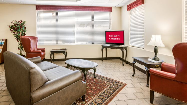 Red Roof Inn Fayetteville I-95 Lobby
