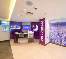 Premier Inn Hitchin Town Centre Lobby