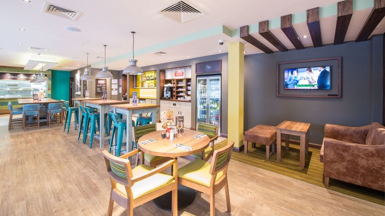 <b>Premier Inn Hitchin Town Centre Lobby</b>. Images powered by <a href="https://www.leonardoworldwide.com/" title="Leonardo Worldwide" target="_blank">Leonardo</a>.