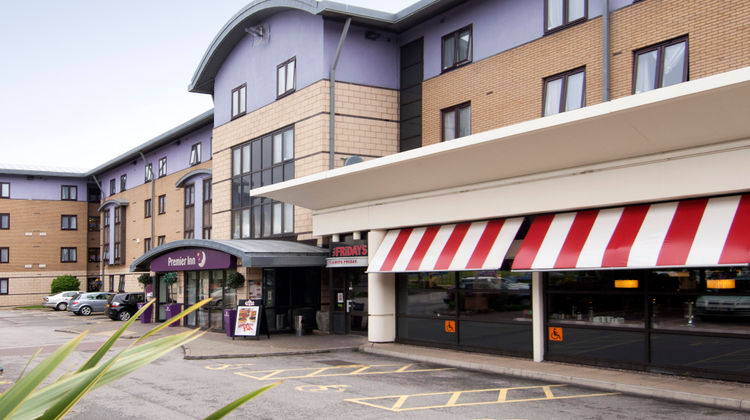 Premier Inn Leeds City Centre Exterior