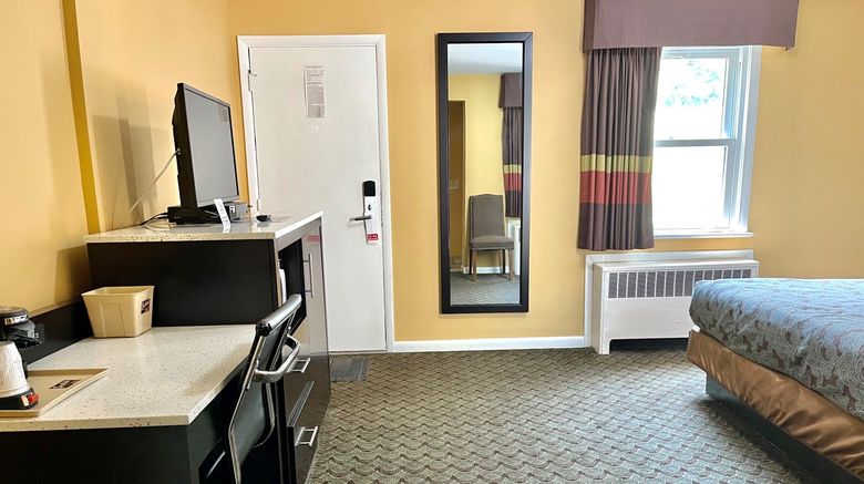 <b>Scottish Inn Room</b>. Images powered by <a href="https://www.leonardoworldwide.com/" title="Leonardo Worldwide" target="_blank">Leonardo</a>.