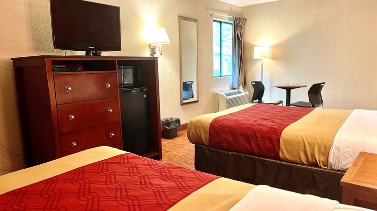 Red Carpet Inn University of MD Room