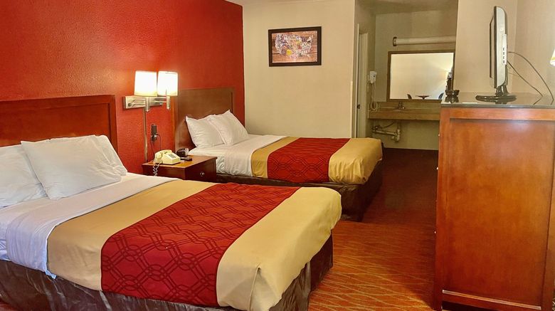 <b>Red Carpet Inn University of MD Room</b>. Images powered by <a href="https://www.leonardoworldwide.com/" title="Leonardo Worldwide" target="_blank">Leonardo</a>.