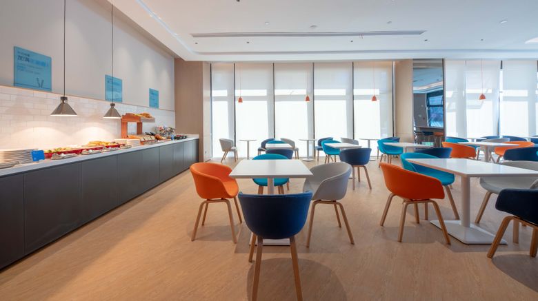 <b>Holiday Inn Express North Gateway Restaurant</b>. Images powered by <a href="https://www.leonardoworldwide.com/" title="Leonardo Worldwide" target="_blank">Leonardo</a>.