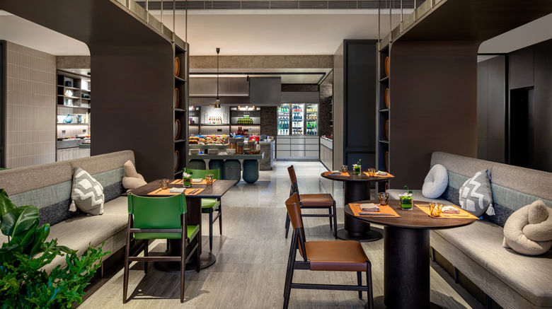 <b>Hotel Indigo Suzhou Yangcheng Lake Restaurant</b>. Images powered by <a href="https://www.leonardoworldwide.com/" title="Leonardo Worldwide" target="_blank">Leonardo</a>.