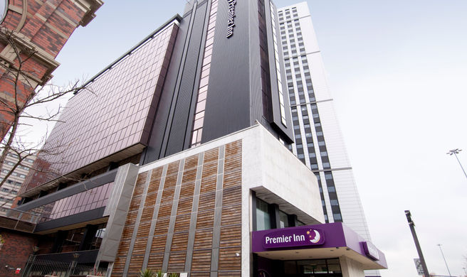 Premier Inn Leeds C. C. (Leeds Arena) Exterior