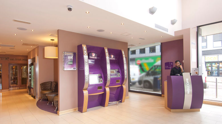 <b>Premier Inn Leeds C. C. (Leeds Arena) Lobby</b>. Images powered by <a href="https://www.leonardoworldwide.com/" title="Leonardo Worldwide" target="_blank">Leonardo</a>.