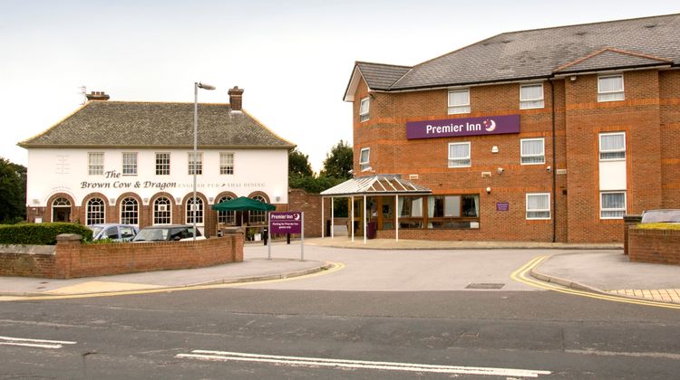 Premier Inn Leeds East Exterior