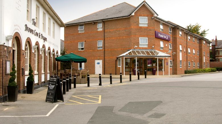<b>Premier Inn Leeds East Exterior</b>. Images powered by <a href="https://www.leonardoworldwide.com/" title="Leonardo Worldwide" target="_blank">Leonardo</a>.