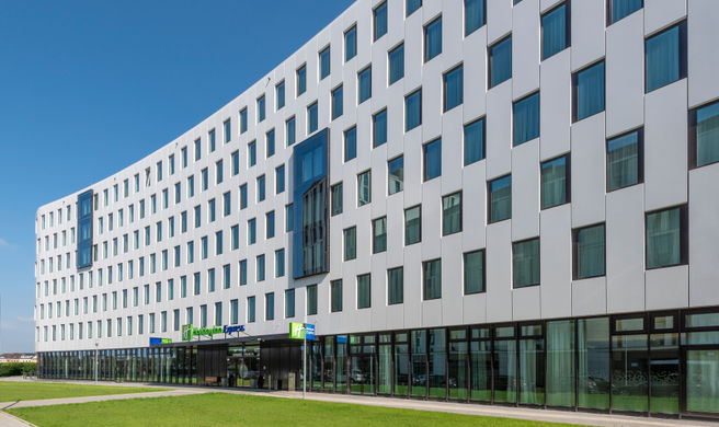 Holiday Inn Express Hauptbahnhof Exterior