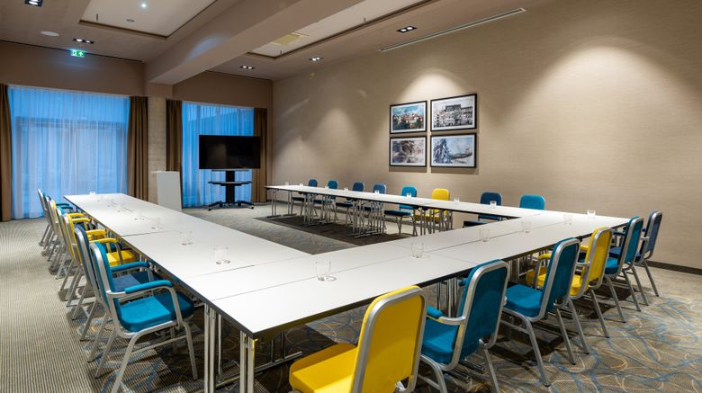 <b>Leonardo Hotel Augsburg Meeting</b>. Images powered by <a href="https://www.leonardoworldwide.com/" title="Leonardo Worldwide" target="_blank">Leonardo</a>.