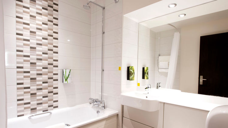Premier Inn Letchworth Garden City Hotel Room