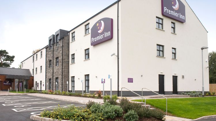 Premier Inn Lisburn Exterior