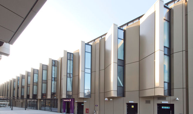 Premier Inn Liverpool Lime St Exterior