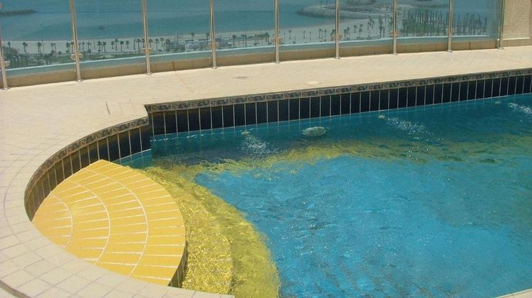 Corniche Hotel Kuwait Pool