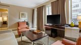 <b>Omni Berkshire Place Suite</b>. Images powered by <a href="https://www.leonardoworldwide.com/" title="Leonardo Worldwide" target="_blank">Leonardo</a>.