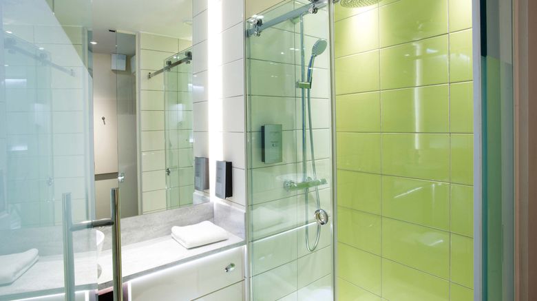 <b>hub by Premier London Covent Garden Room</b>. Images powered by <a href="https://www.leonardoworldwide.com/" title="Leonardo Worldwide" target="_blank">Leonardo</a>.