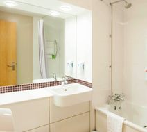 Premier Inn London Croydon Town Centre Room