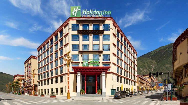 Holiday Inn Batang Exterior