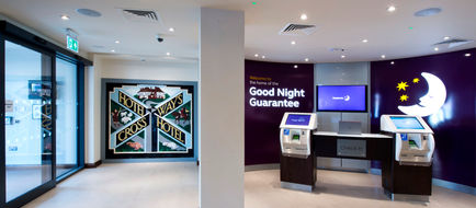 Premier Inn London Eltham Lobby