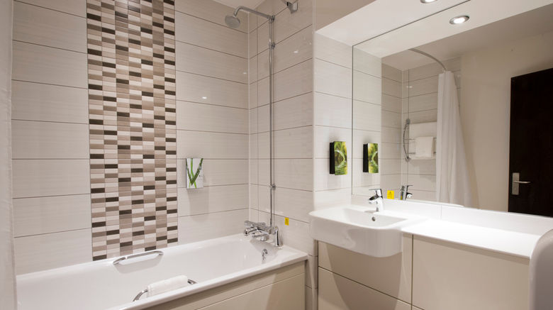 <b>Premier Inn London Farringdon/Smithfield Room</b>. Images powered by <a href="https://www.leonardoworldwide.com/" title="Leonardo Worldwide" target="_blank">Leonardo</a>.