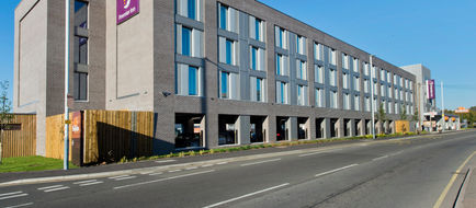 Premier Inn Hayes Hyde Park Exterior