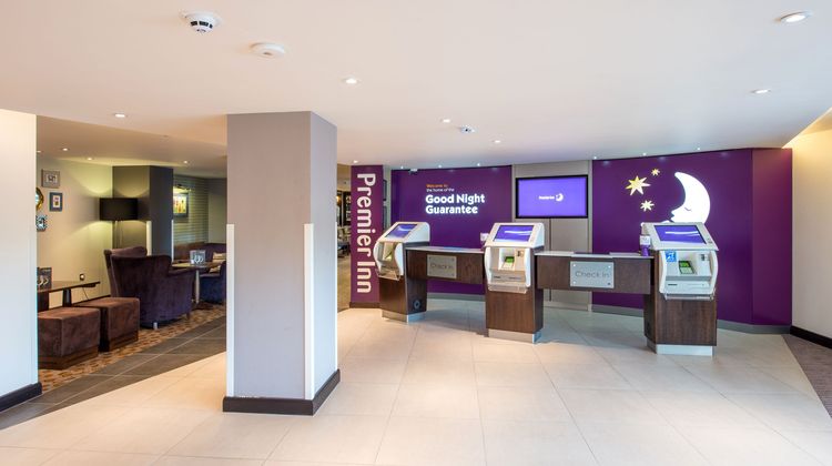 Premier Inn London/Kingston Upon Thames Lobby