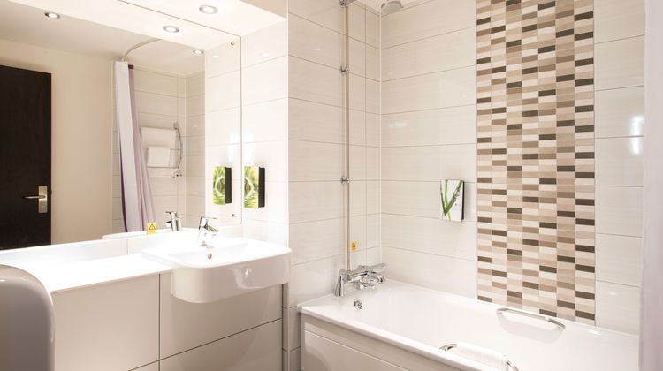 Premier Inn London/Kingston Upon Thames Room
