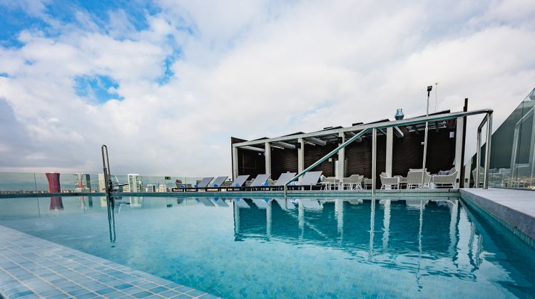 Leonardo Royal Hotel Barcelona Fira Pool