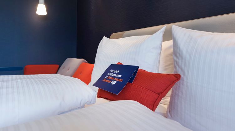 Holiday Inn Express Wiesbaden Room
